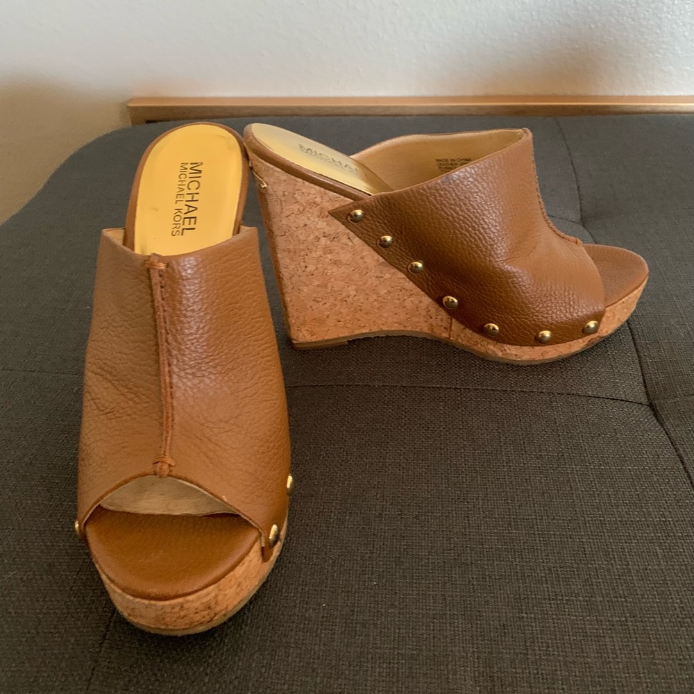 Nice brown Micheal Kors wedge